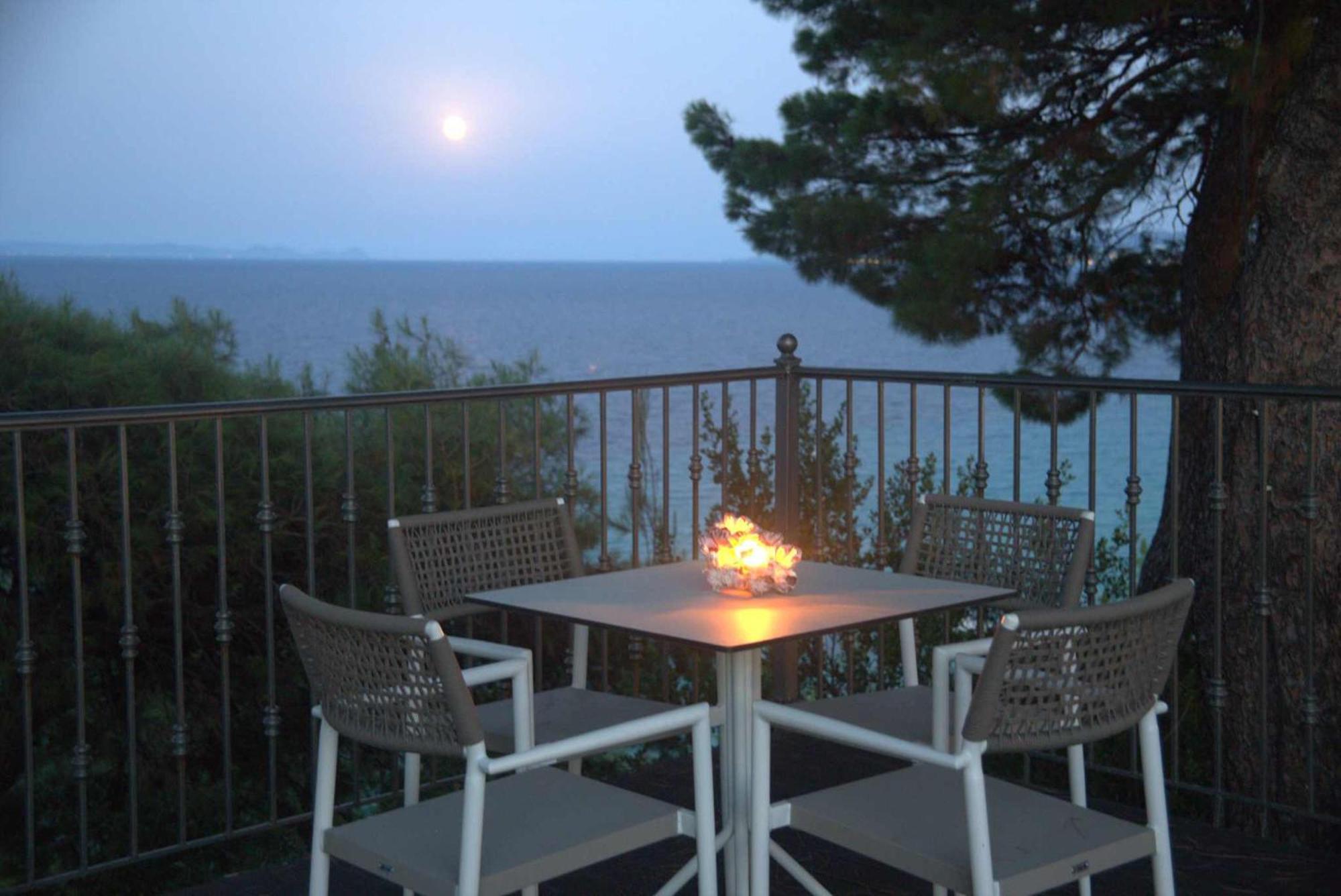 Evripidis Hotel Afytos Exterior photo