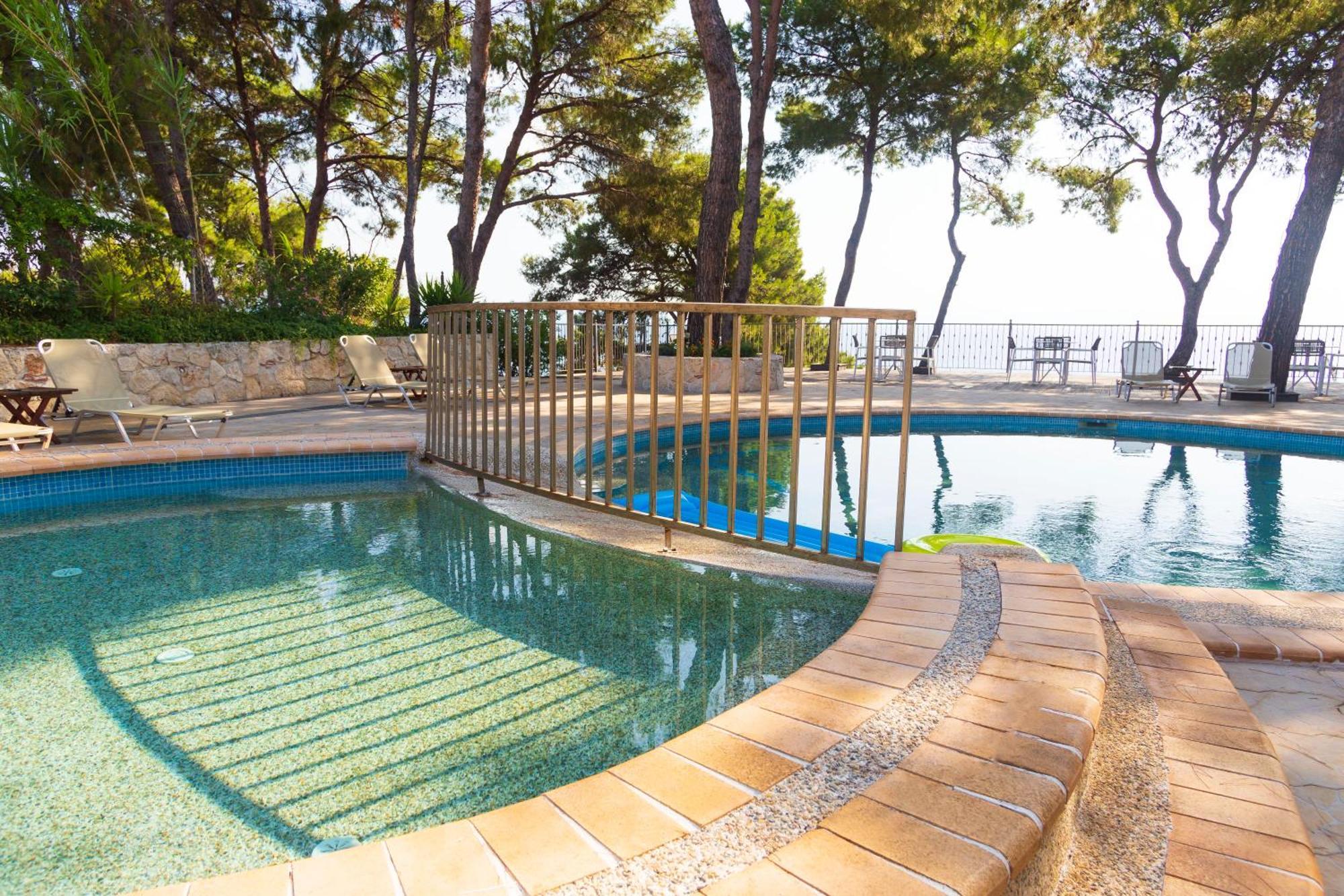 Evripidis Hotel Afytos Exterior photo